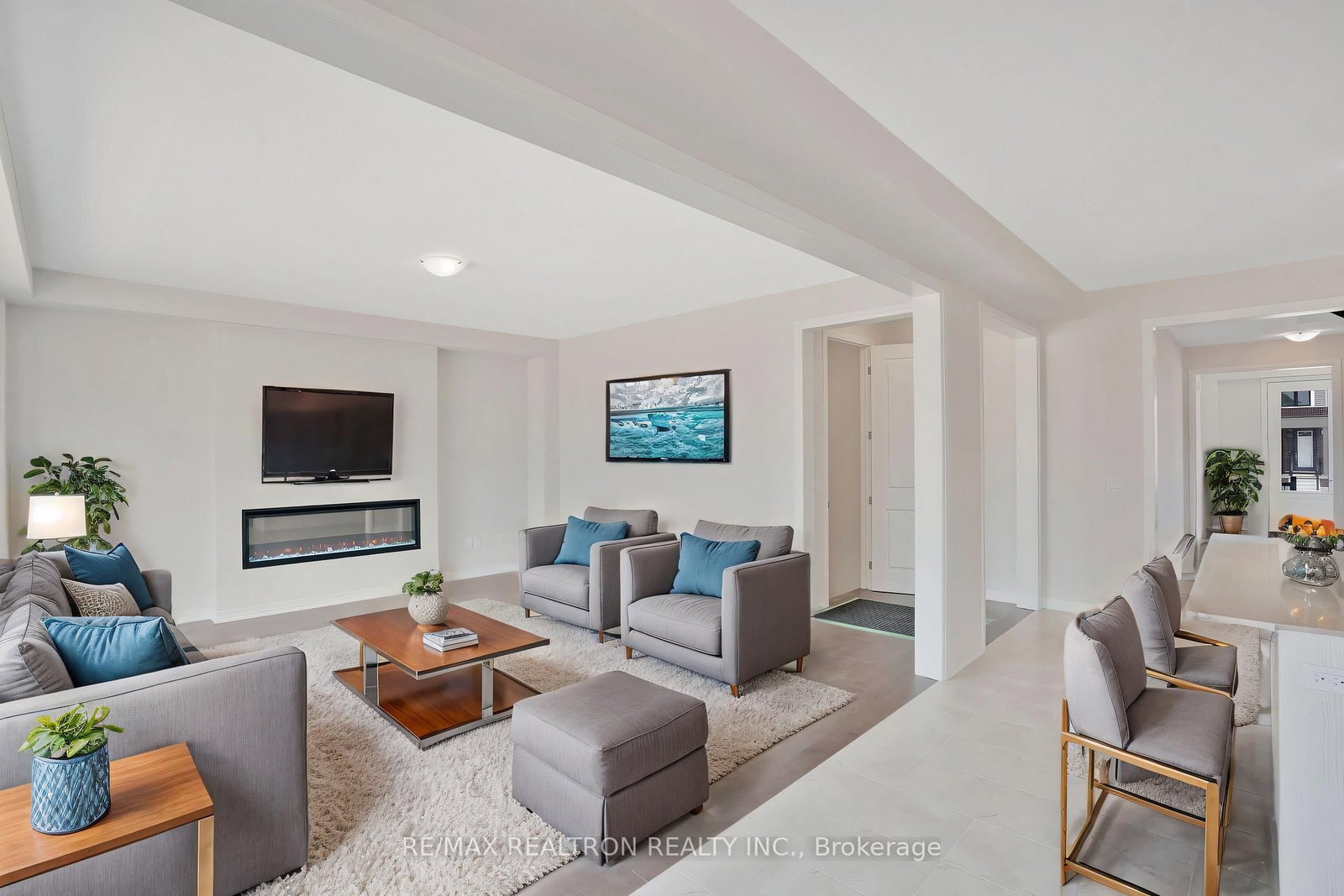 184 Leslie Davis Street • North Dumfries, ON photo 3