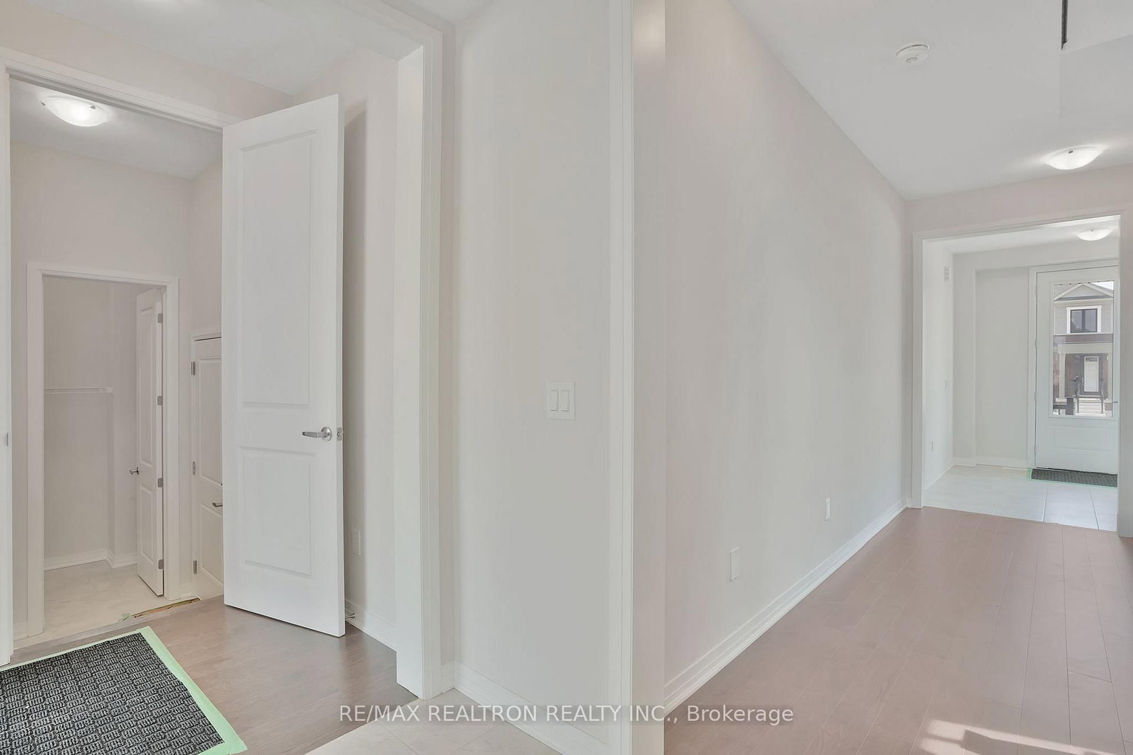 184 Leslie Davis Street • North Dumfries, ON photo 6