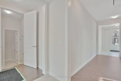 184 Leslie Davis Street • North Dumfries, ON photo 6