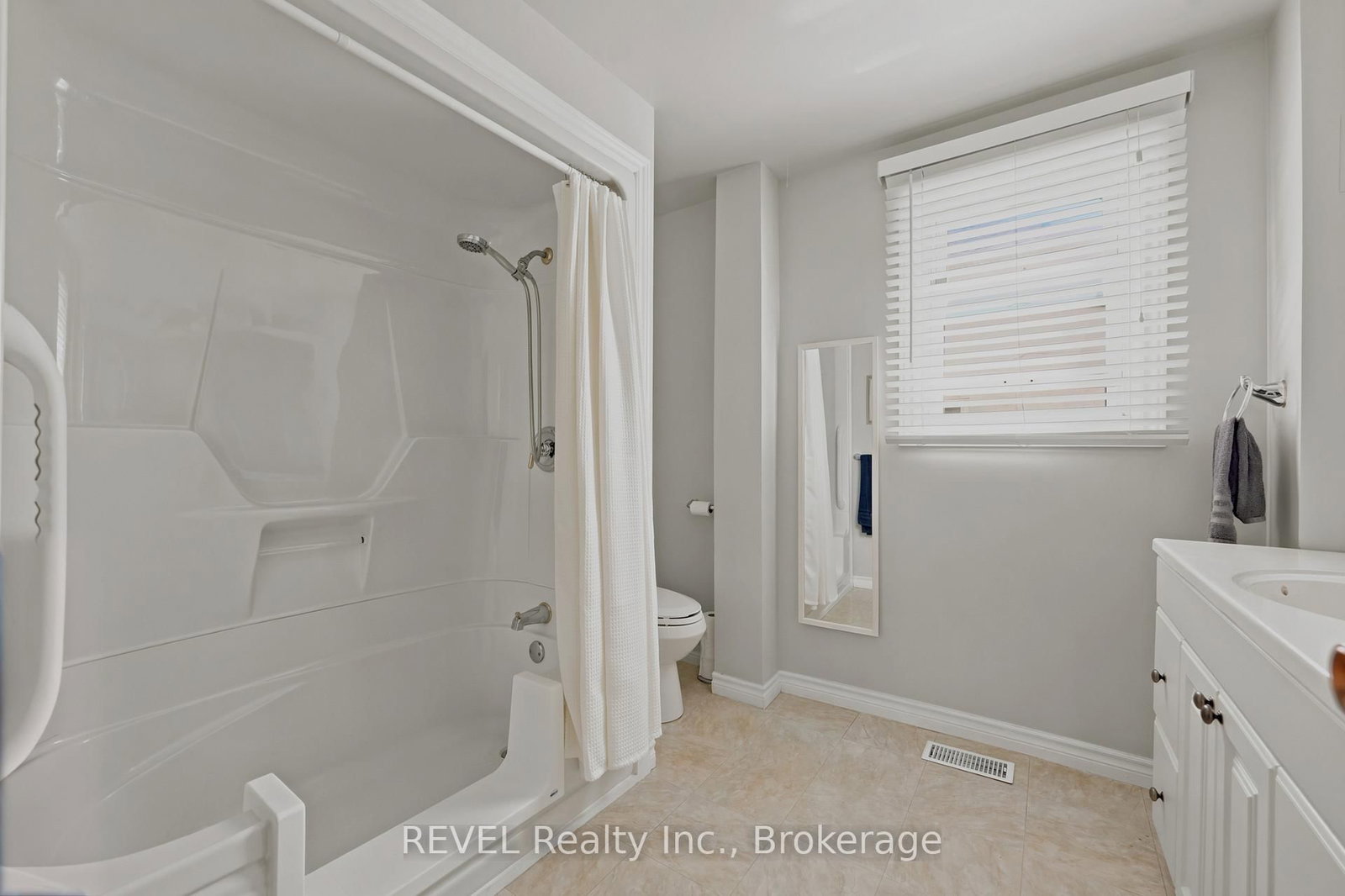 92 Saint Arnaud Street • Port Colborne, ON photo 16