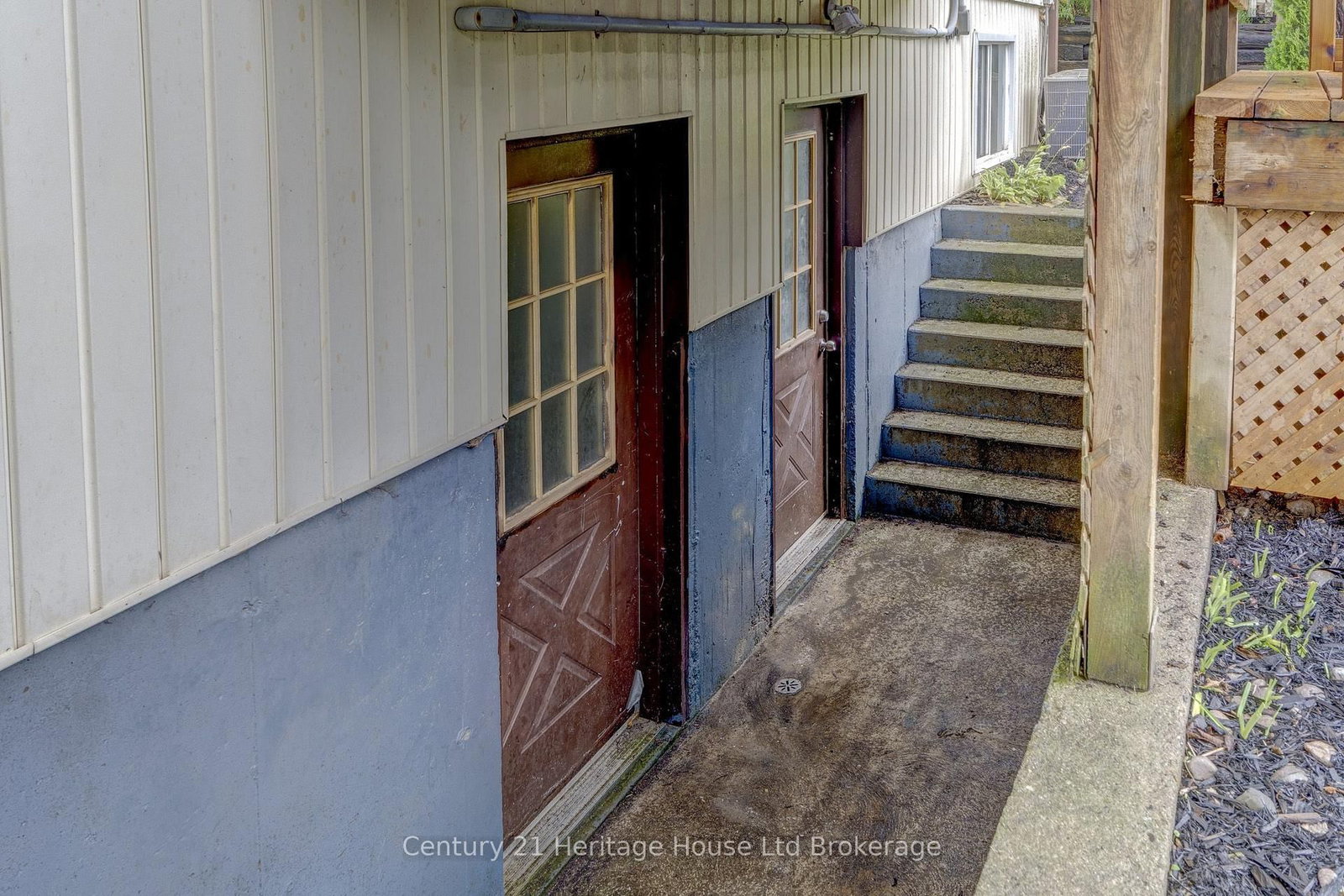 217-219 Merritt Street • Ingersoll, ON photo 8