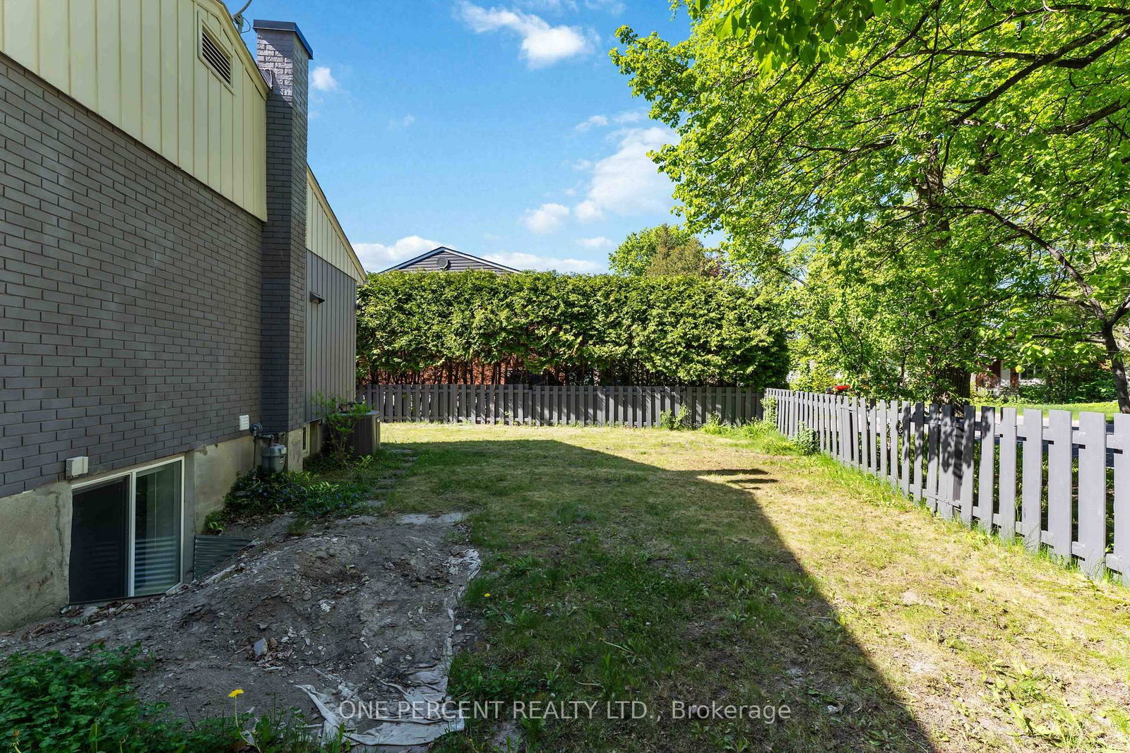 933 Kincaid Court • #Unit A and Unit B • Ottawa, ON photo 39