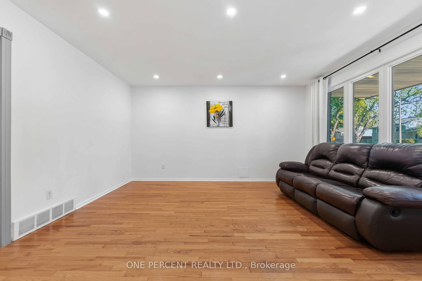 933 Kincaid Court • #Unit A and Unit B • Ottawa, ON photo 5