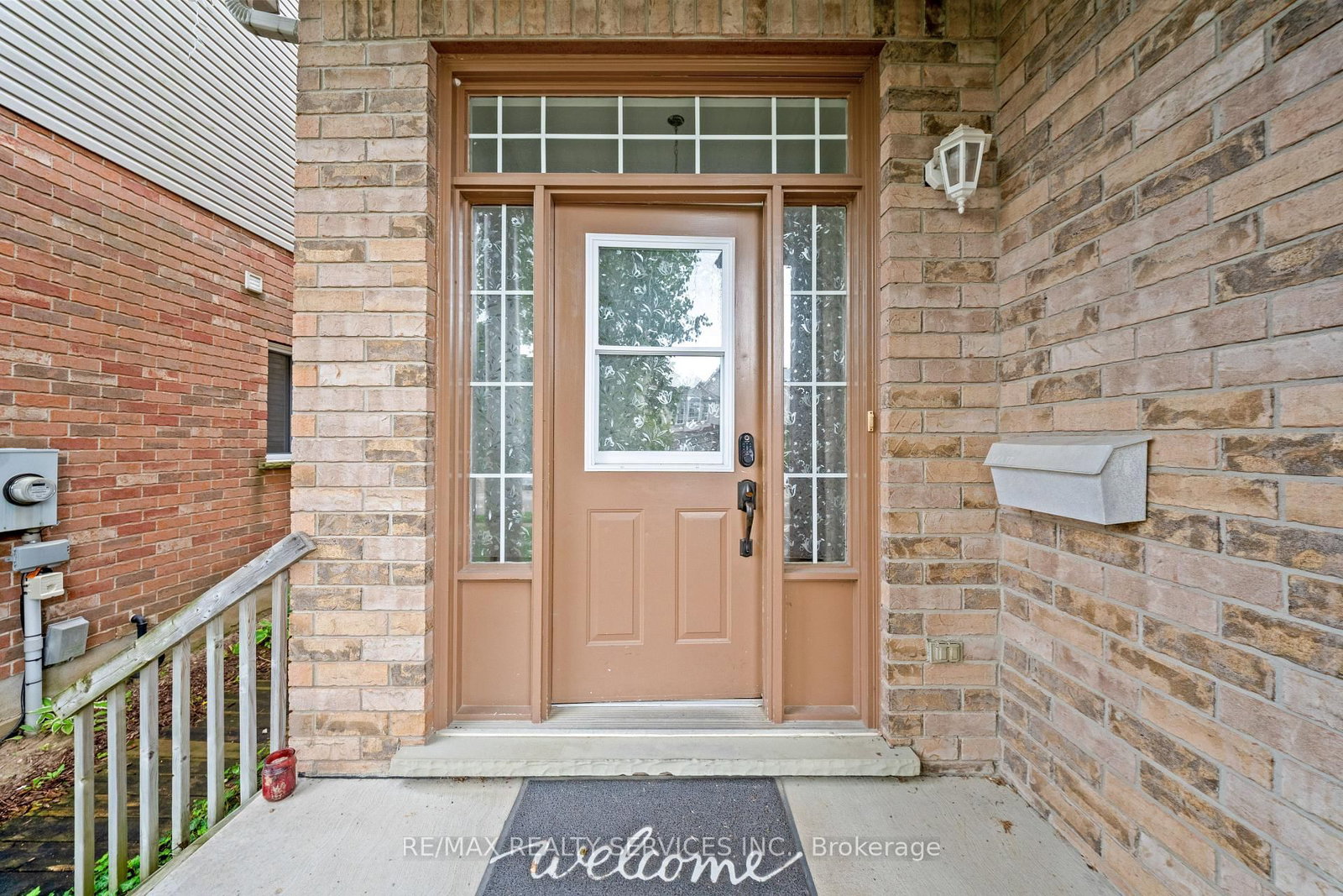 495 Brigantine Drive • Waterloo, ON photo 3