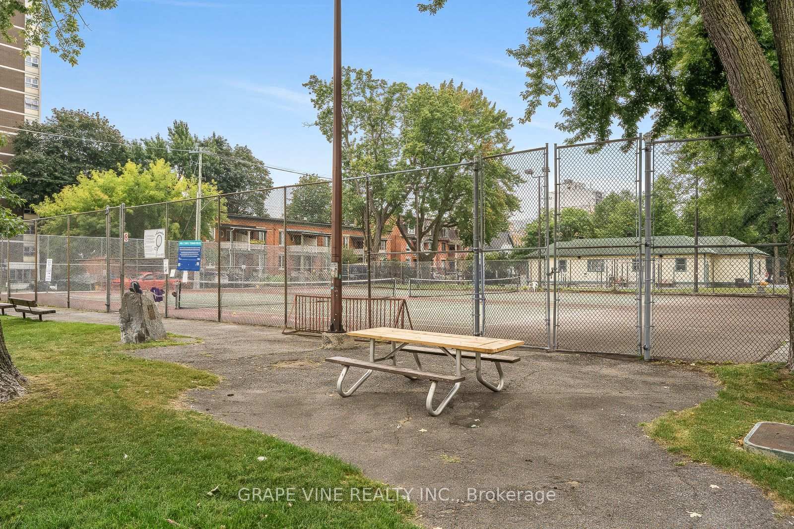 119 Frank Street • Ottawa, ON photo 46