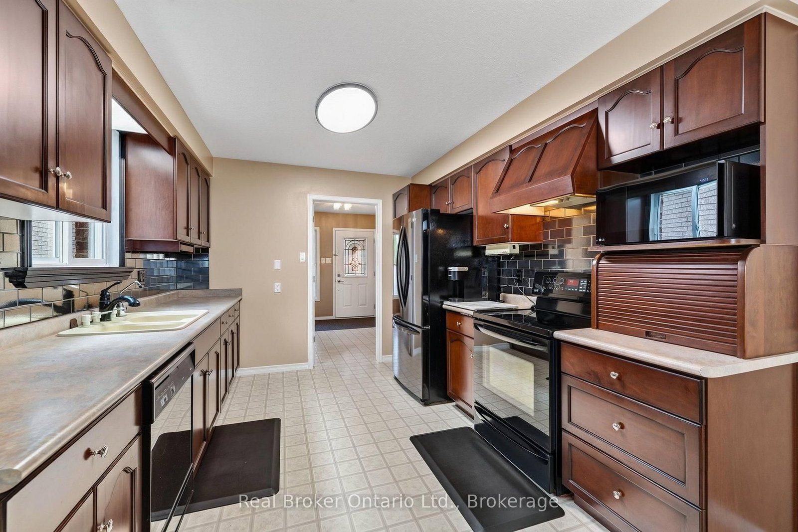 203 Country Club Drive • Guelph, ON photo 14