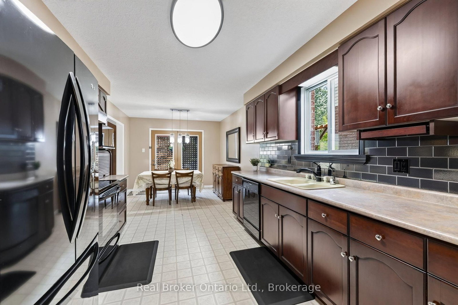 203 Country Club Drive • Guelph, ON photo 15