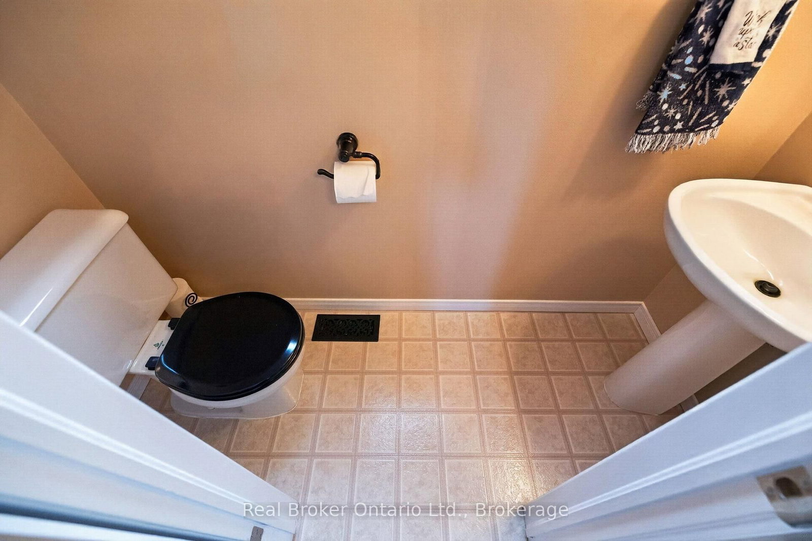 203 Country Club Drive • Guelph, ON photo 18