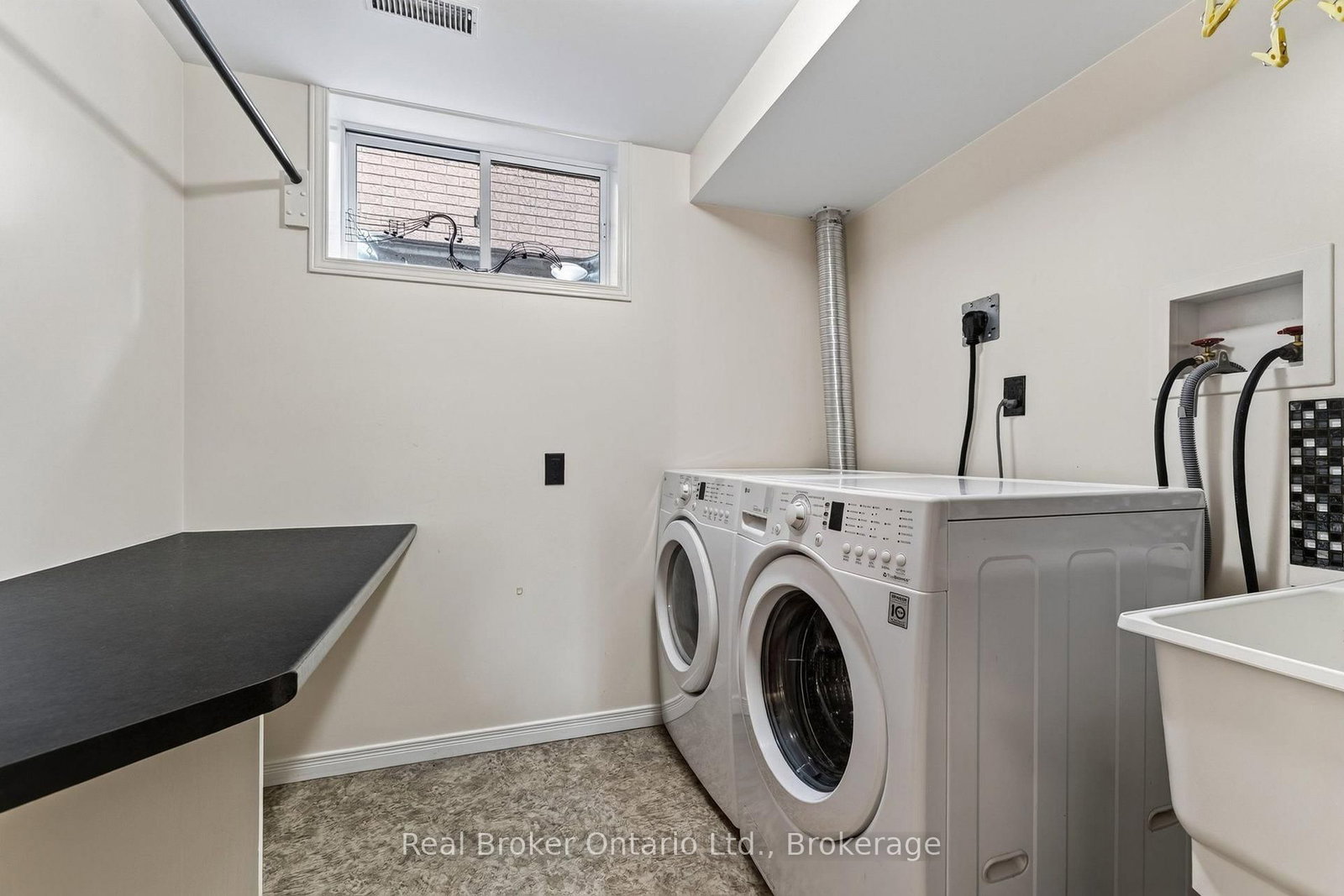 203 Country Club Drive • Guelph, ON photo 40
