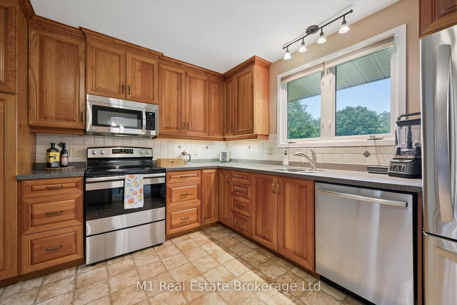 610 St David Street S • Centre Wellington, ON photo 16