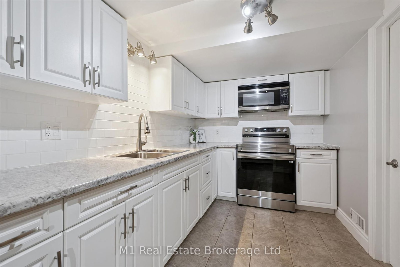 610 St David Street S • Centre Wellington, ON photo 33