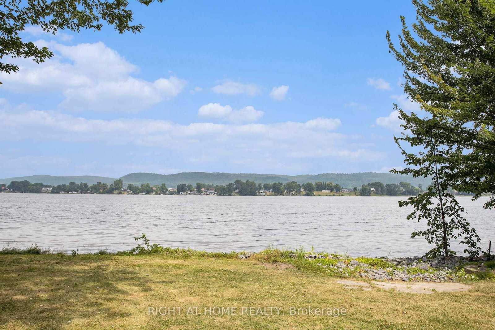 1103 Conc 1 Alfred Road • Alfred and Plantagenet, ON photo 8