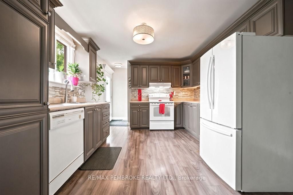 143 Schwanz Road • Petawawa, ON photo 20