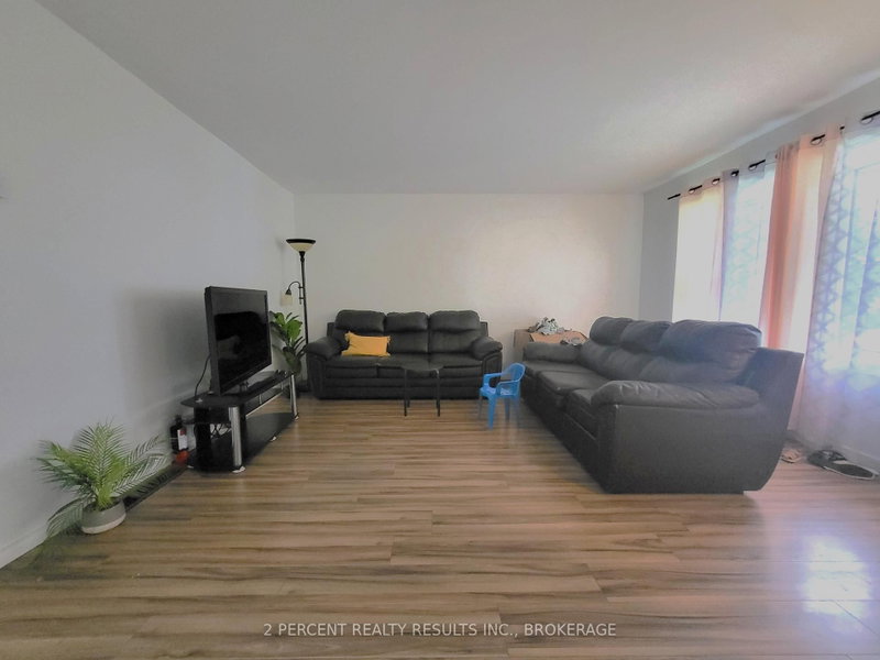 928 Oakview Avenue