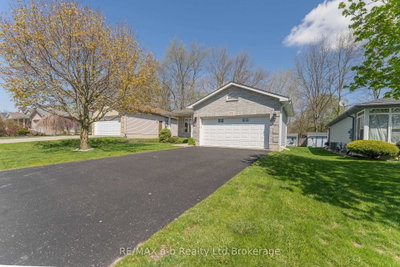 44 Beech Boulevard • Tillsonburg, ON photo 3