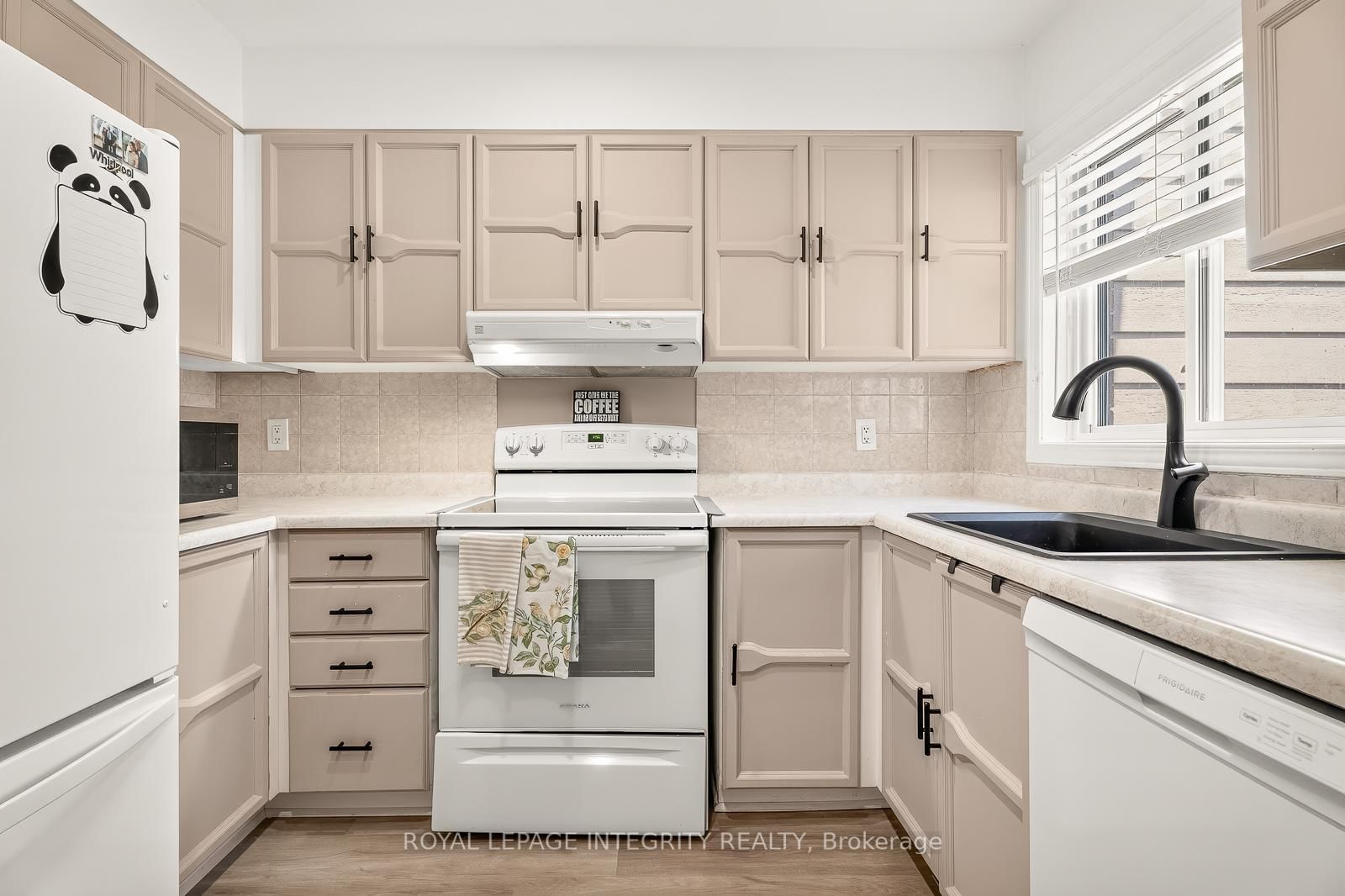 16 Stamford Private • Ottawa, ON photo 16