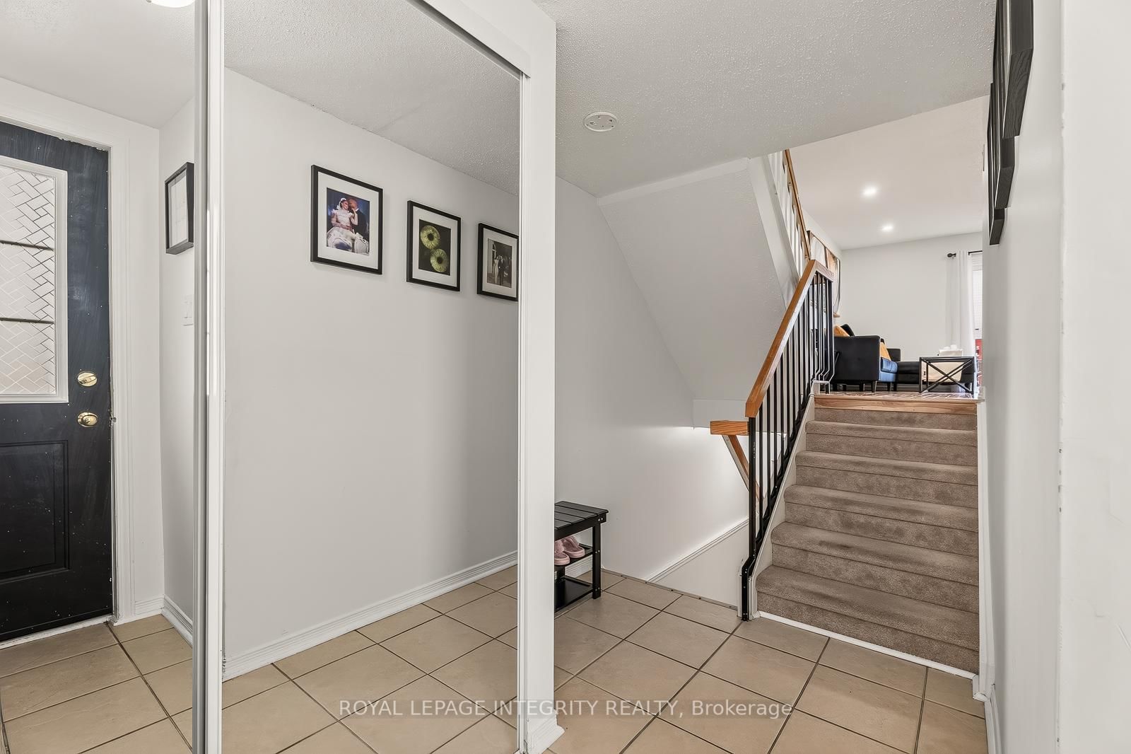 16 Stamford Private • Ottawa, ON photo 4