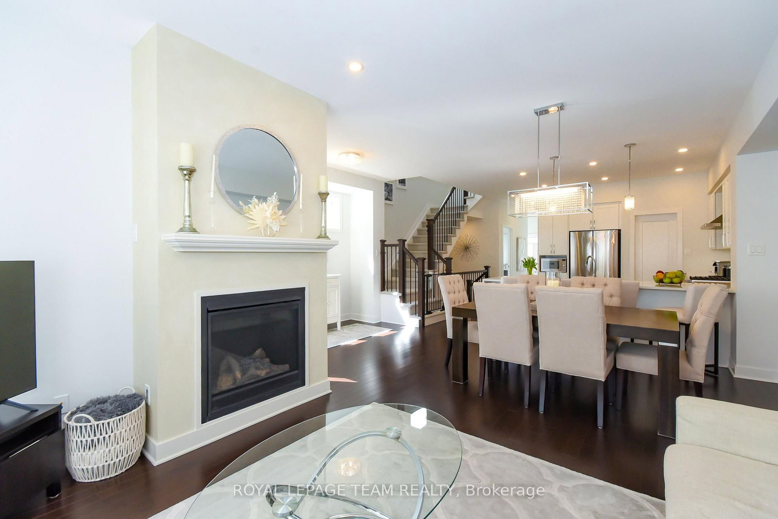 725 Capricorn Circle • Ottawa, ON photo 25