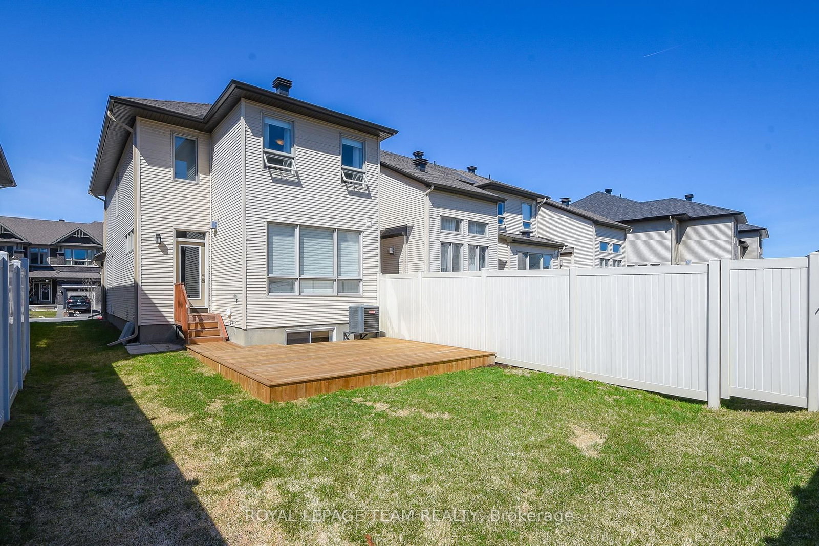 725 Capricorn Circle • Ottawa, ON photo 47