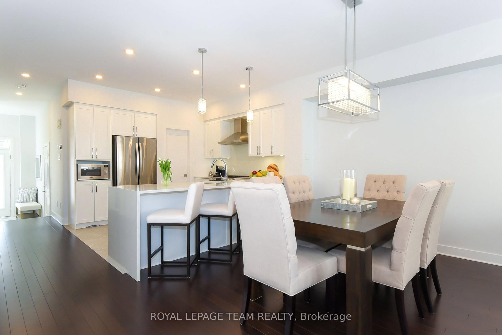 725 Capricorn Circle • Ottawa, ON photo 9