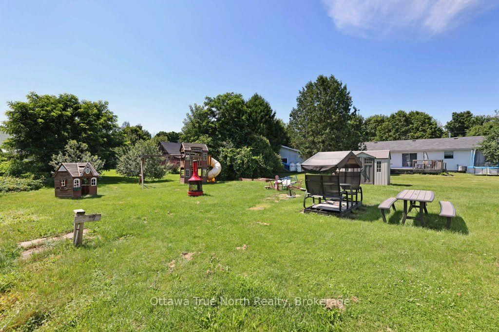 45 Alston Street • White Lake, ON photo 32