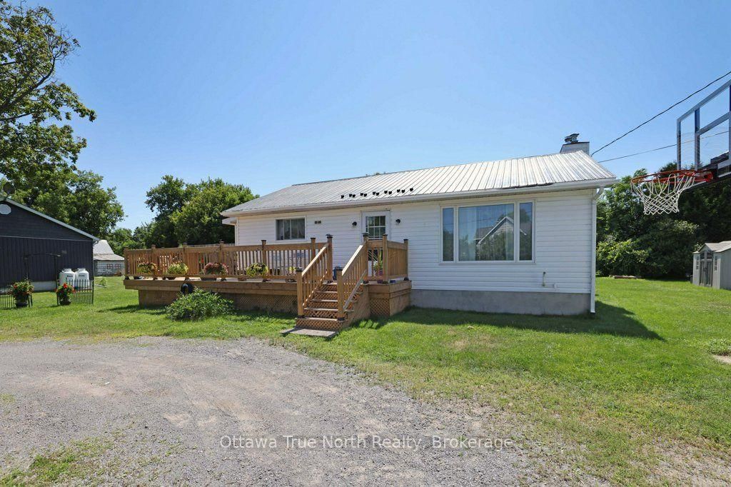 45 Alston Street • White Lake, ON photo 4