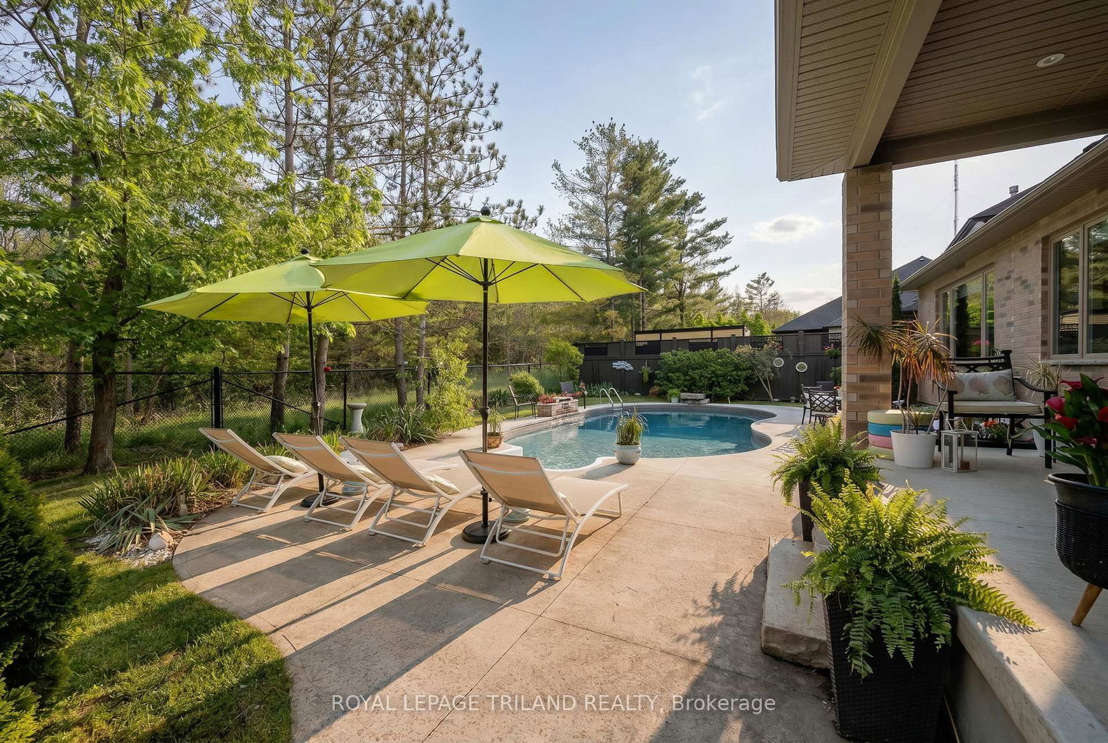 1824 Upper West Avenue • London South, ON photo 32