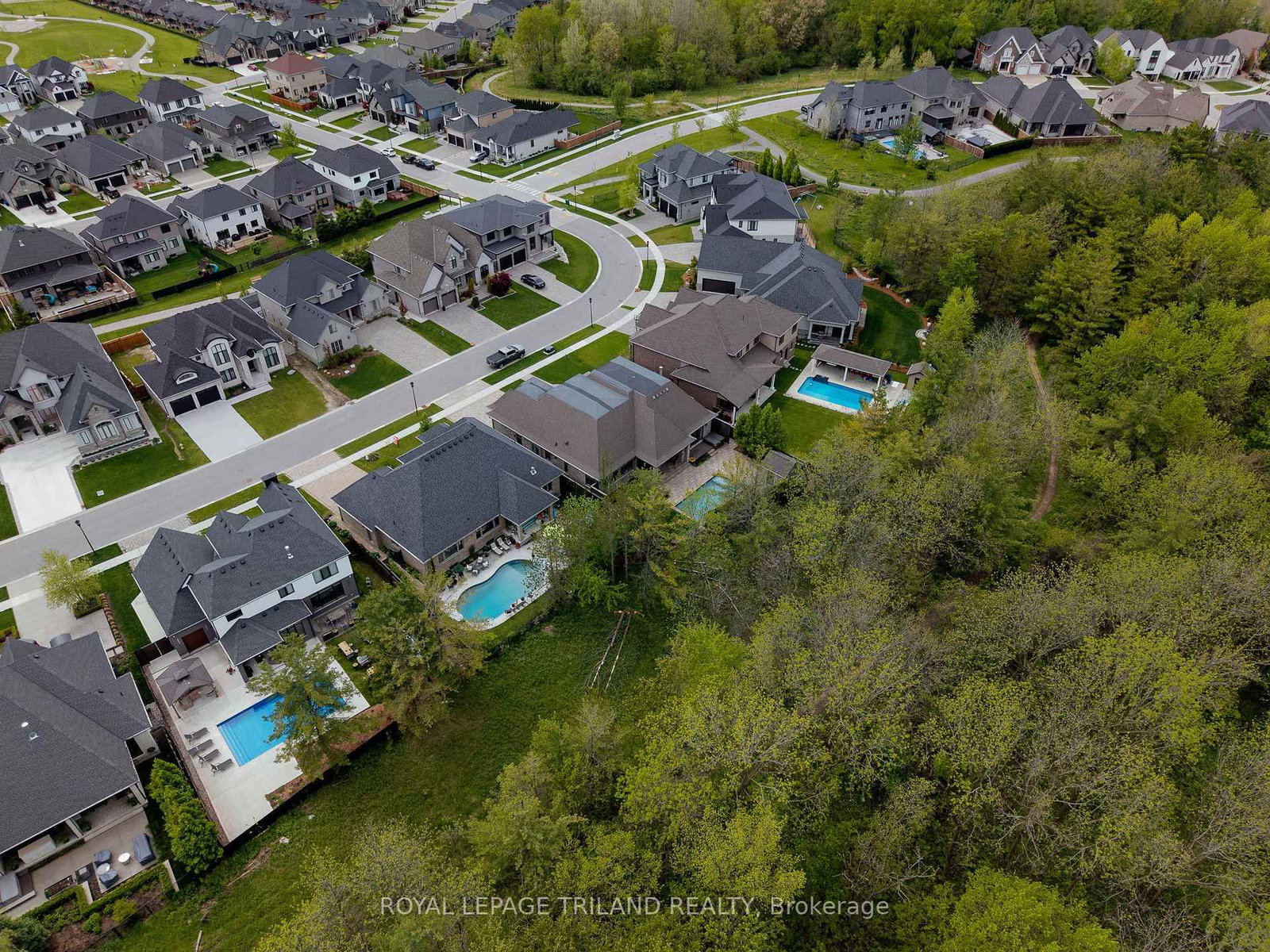 1824 Upper West Avenue • London South, ON photo 46