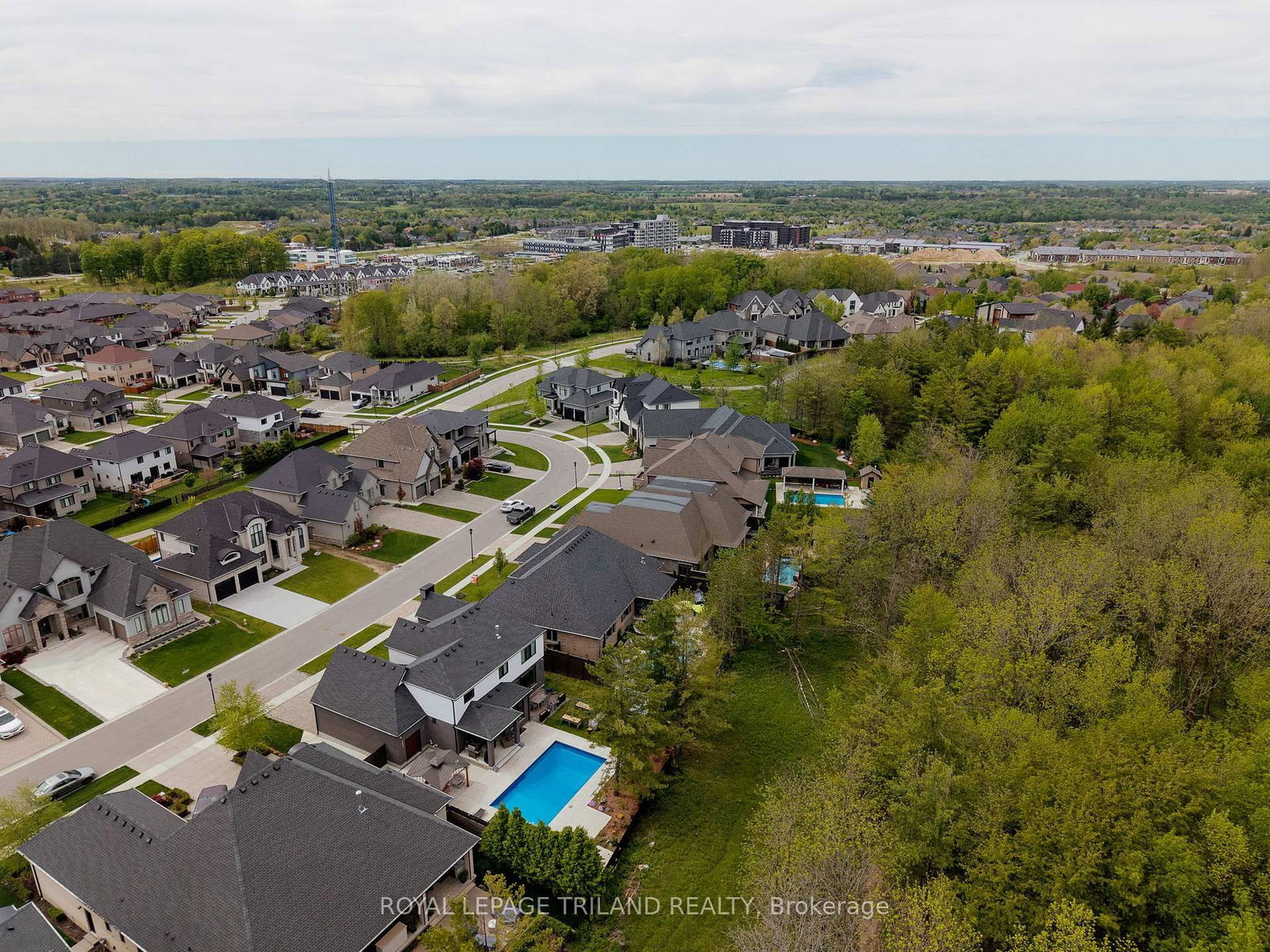 1824 Upper West Avenue • London South, ON photo 47