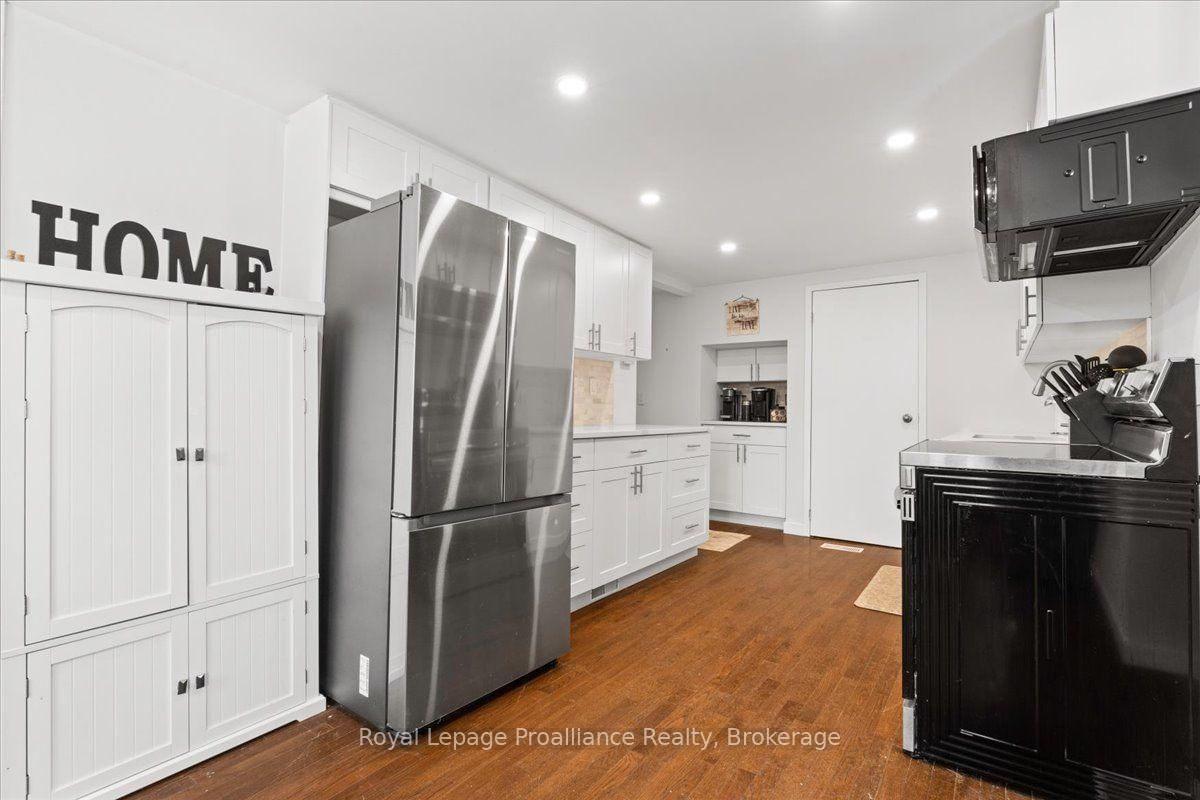 2307 County Rd 3 • Prince Edward County, ON photo 15
