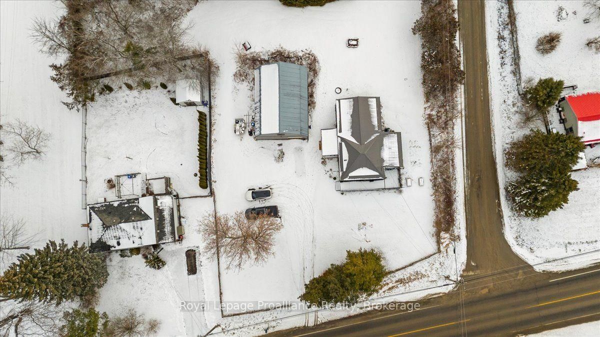 2307 County Rd 3 • Prince Edward County, ON photo 27