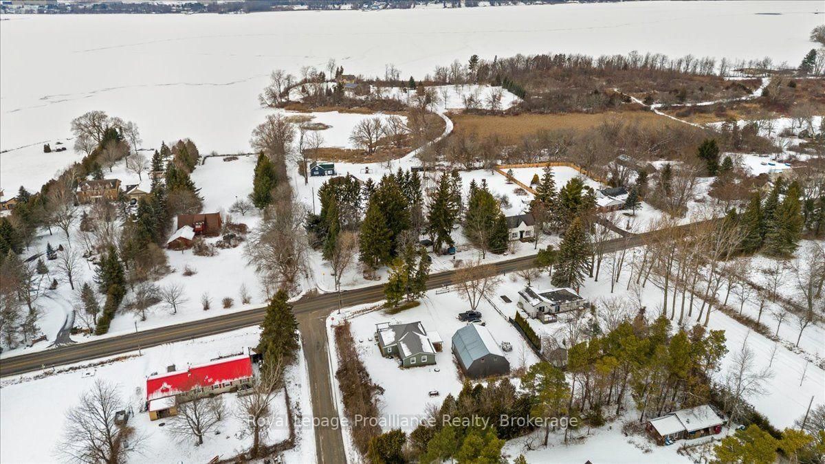 2307 County Rd 3 • Prince Edward County, ON photo 29