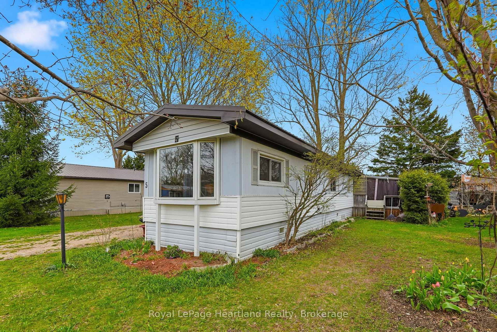 5 Trailer Park Road • Howick, ON photo 27