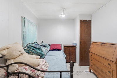 5 Trailer Park Road • Howick, ON photo 9