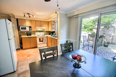 541 Parkview Crescent • Cambridge, ON photo 6