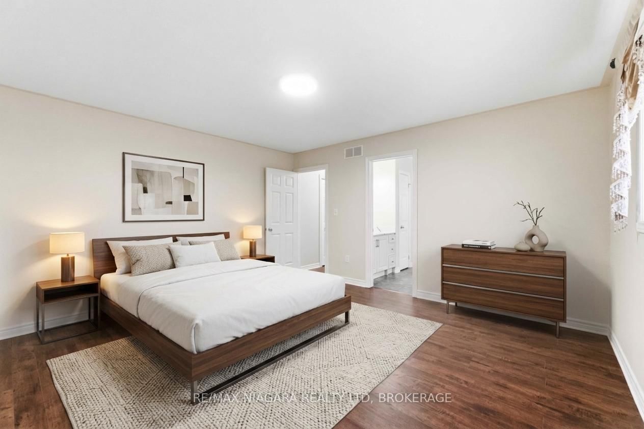 8253 Costabile Drive • Niagara Falls, ON photo 11