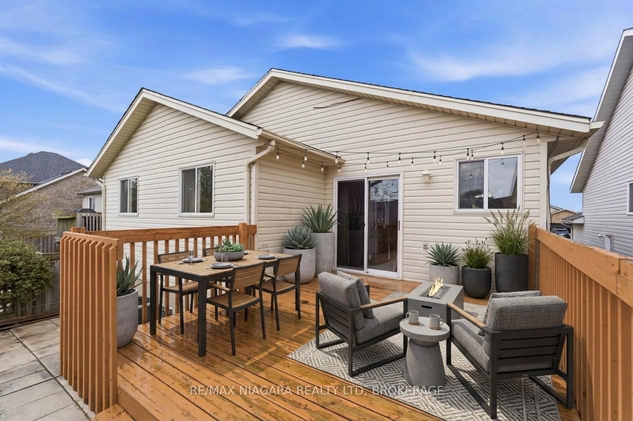 8253 Costabile Drive • Niagara Falls, ON photo 18