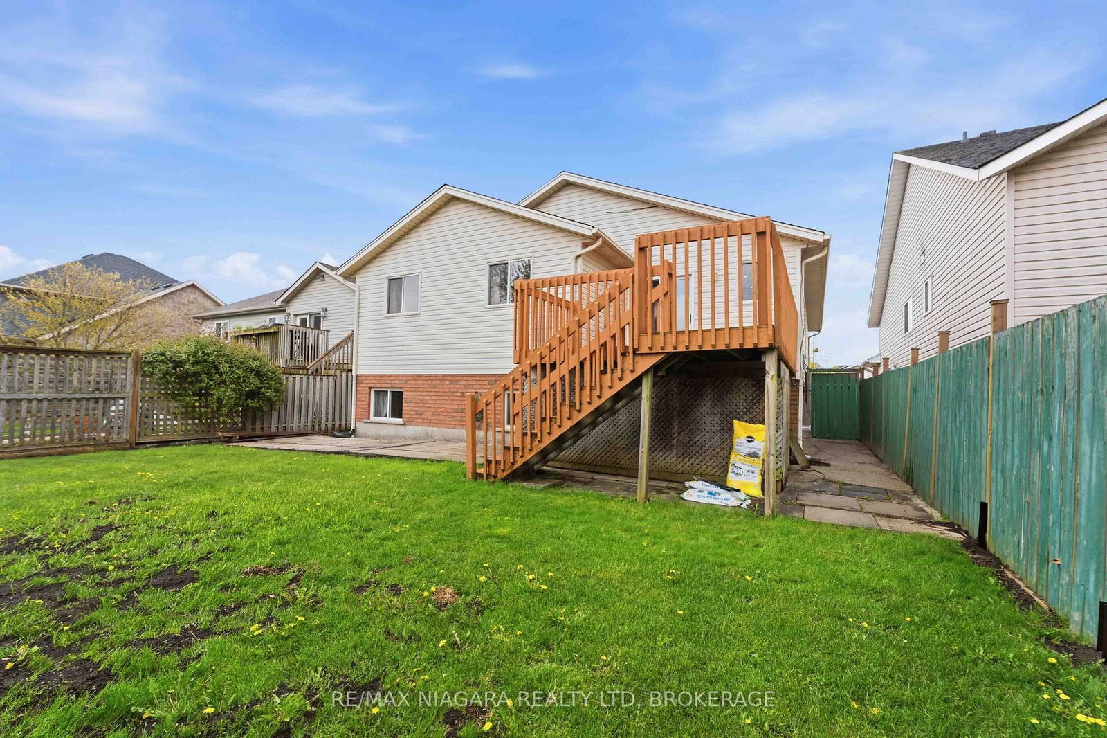 8253 Costabile Drive • Niagara Falls, ON photo 21