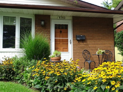 6763 Wilinger Street • Niagara Falls, ON photo 3