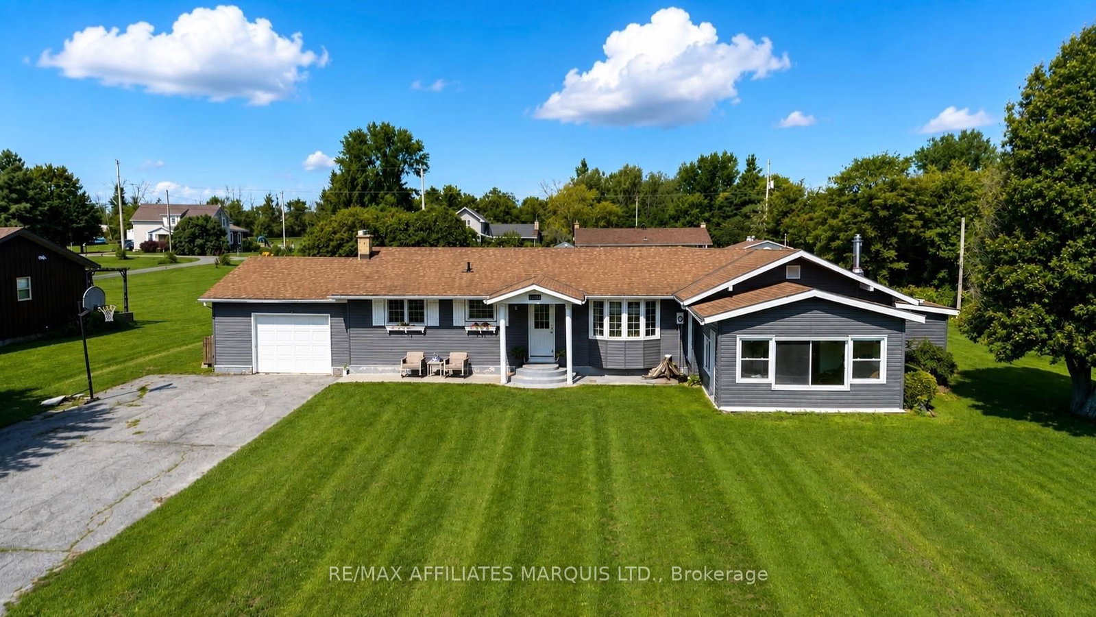 15253 County Road 2 Road • South Stormont, ON photo 4