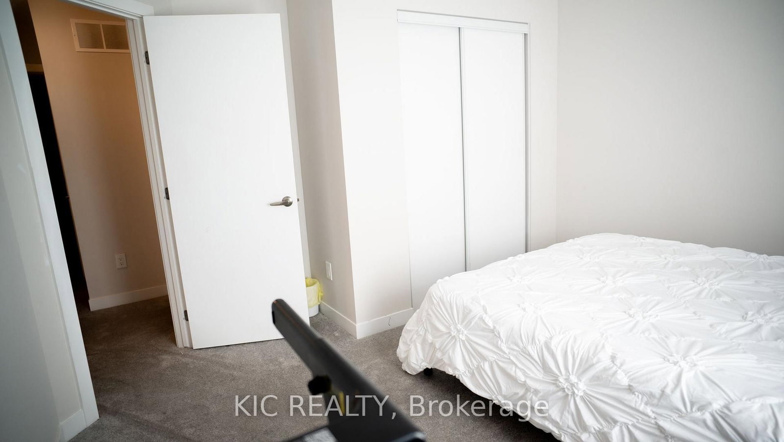 352 Appalachian Circle • Ottawa, ON photo 15