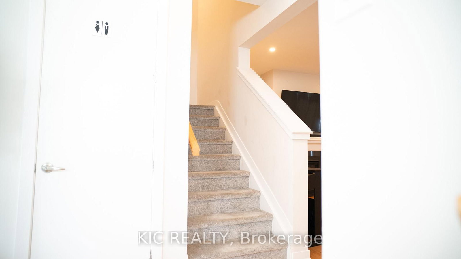 352 Appalachian Circle • Ottawa, ON photo 4