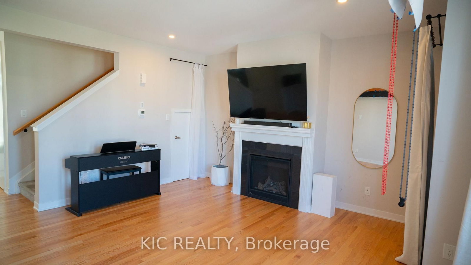 352 Appalachian Circle • Ottawa, ON photo 5