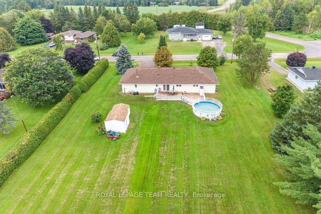 13 Springfield Drive • Cobden, ON photo 11