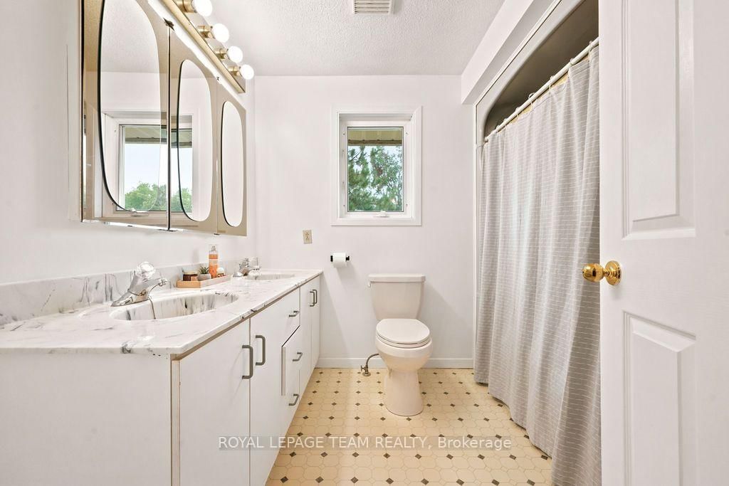 13 Springfield Drive • Cobden, ON photo 37