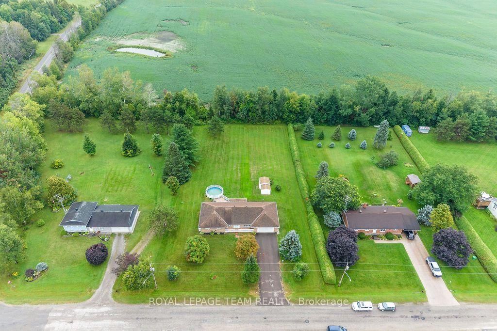 13 Springfield Drive • Cobden, ON photo 42