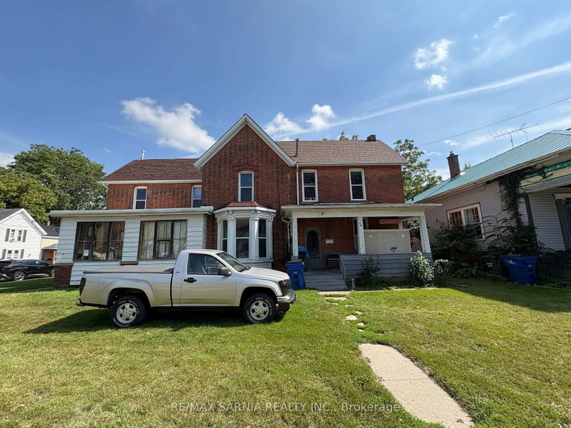 48, 49, 50 - 50 Lorne Avenue
