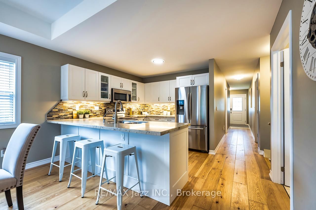 706 Ontario Street • Cobourg, ON photo 10