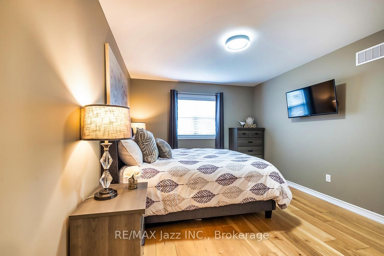 706 Ontario Street • Cobourg, ON photo 17