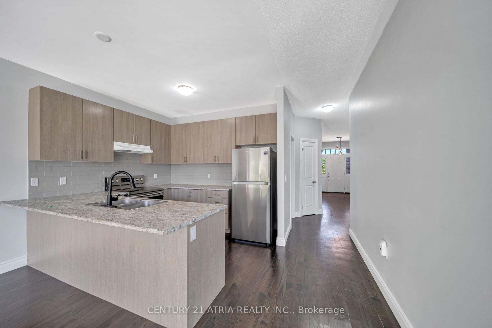 793 Spillsbury Drive, Peterborough 5